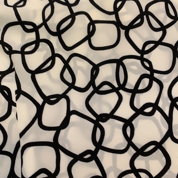 3 FOR $20 Studio I Sheer Black & Ivory Top Sz 12 - Picture 8 of 10